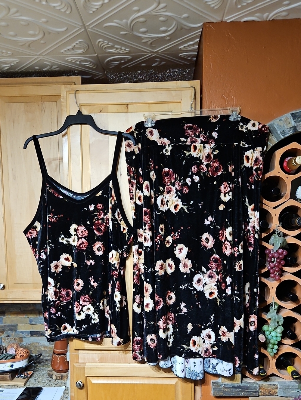 The Pyramid Collection Black Floral Velvet Tank Top And Maxi Skirt Set 2 Piece